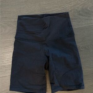 Aritzia TNA Women's Black High-Waisted Biker Shorts